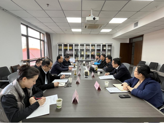 安徽省糧食和物資儲備局、中國農業(yè)發(fā)展銀行安徽省分行赴淮糧集團考察調研秋糧收儲工作